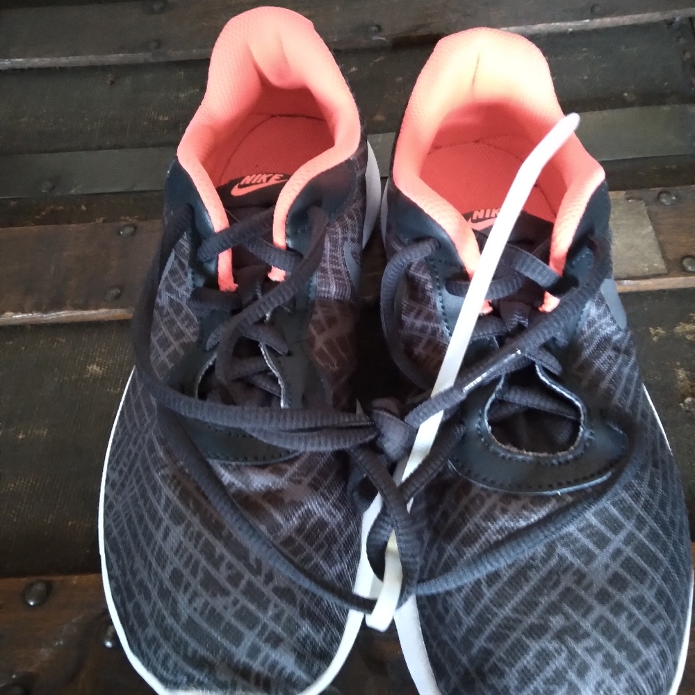 Nike Girls Sneakers Size 6.5